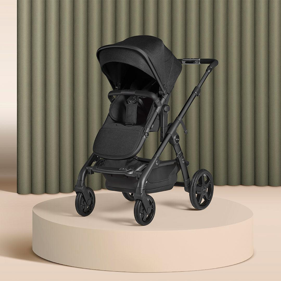 Onyx tandem shop pram