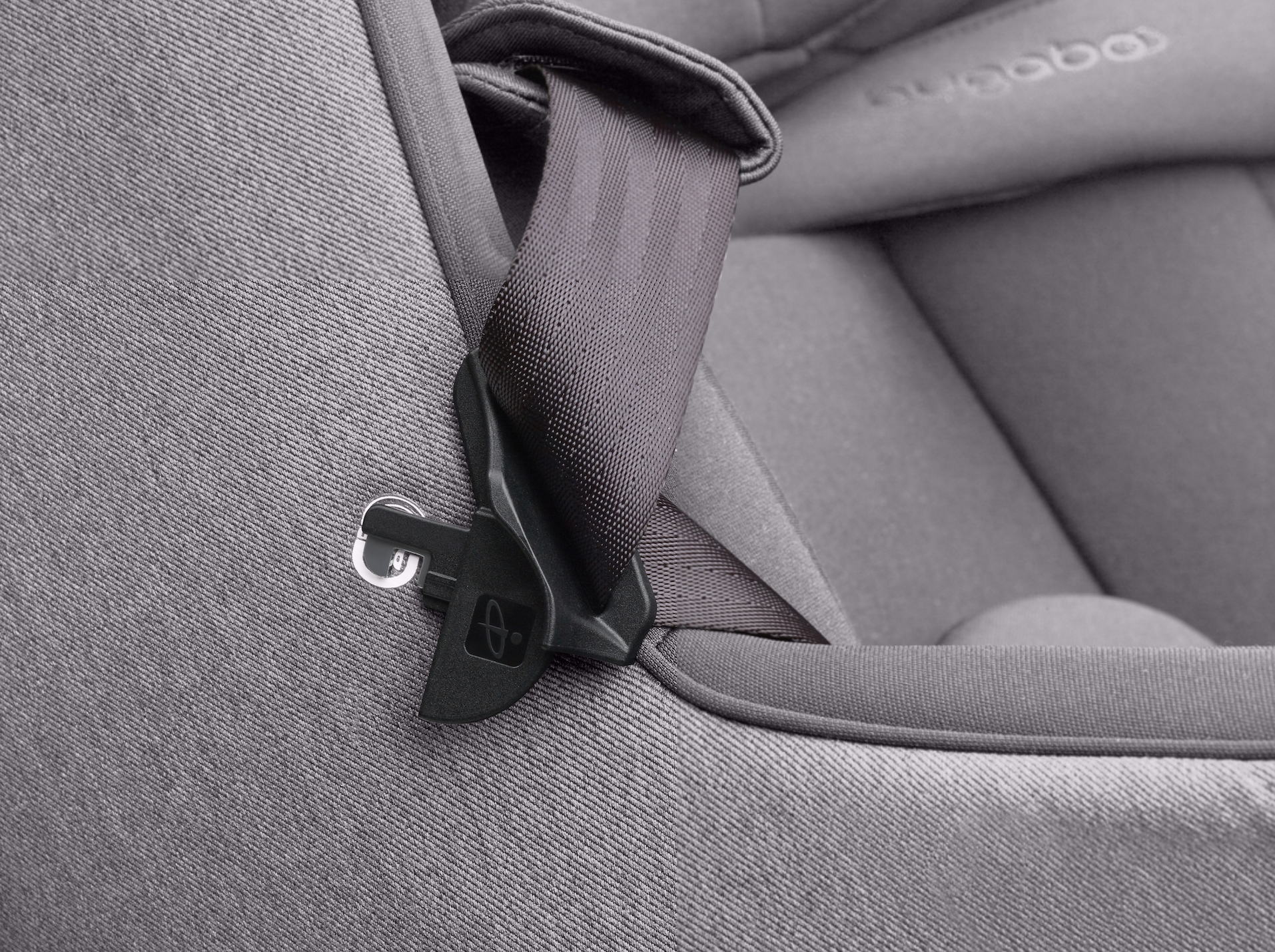 Bugaboo Owl by Nuna Car Seat | Grey Melange | Seat Belt Detail